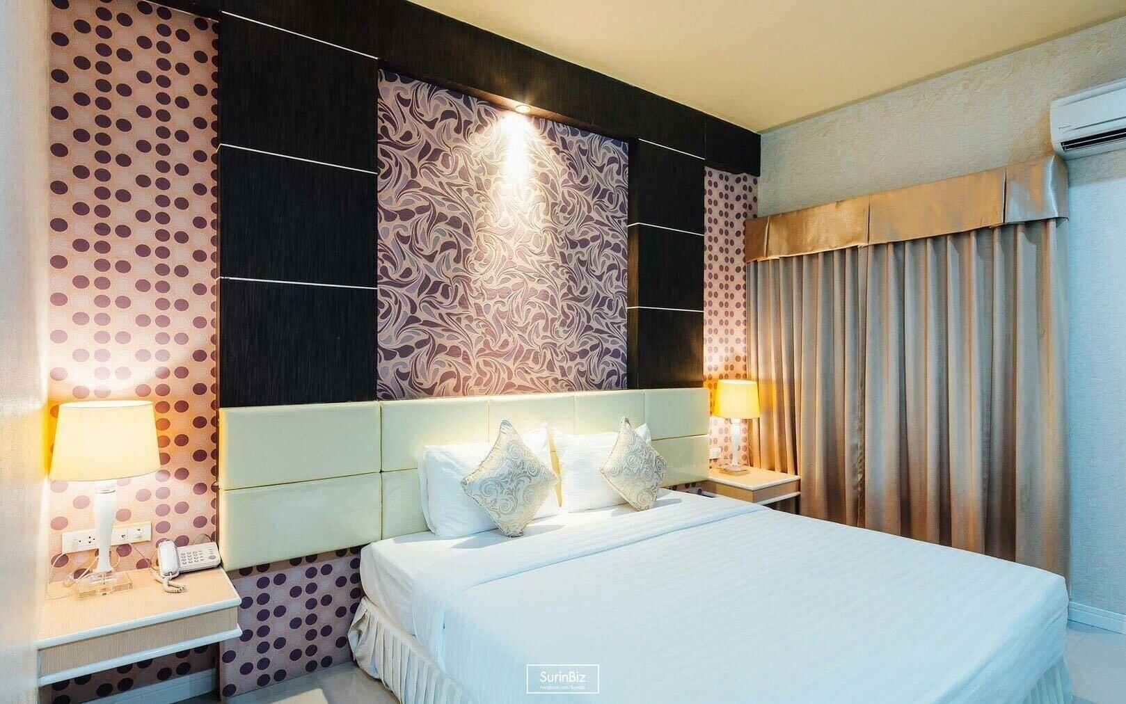 Martina Hotel Surin Buitenkant foto