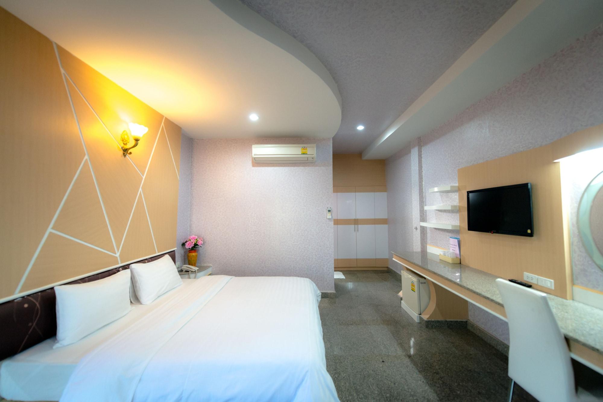 Martina Hotel Surin Buitenkant foto