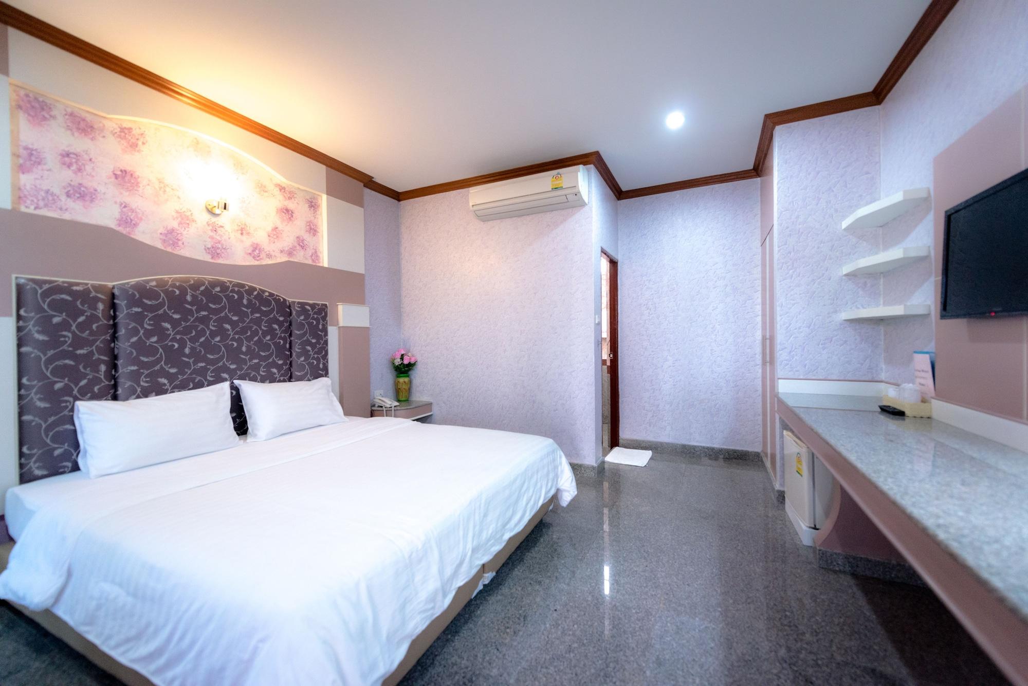 Martina Hotel Surin Buitenkant foto