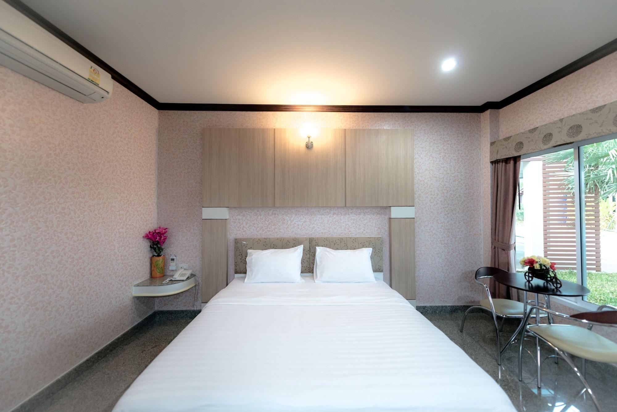 Martina Hotel Surin Buitenkant foto