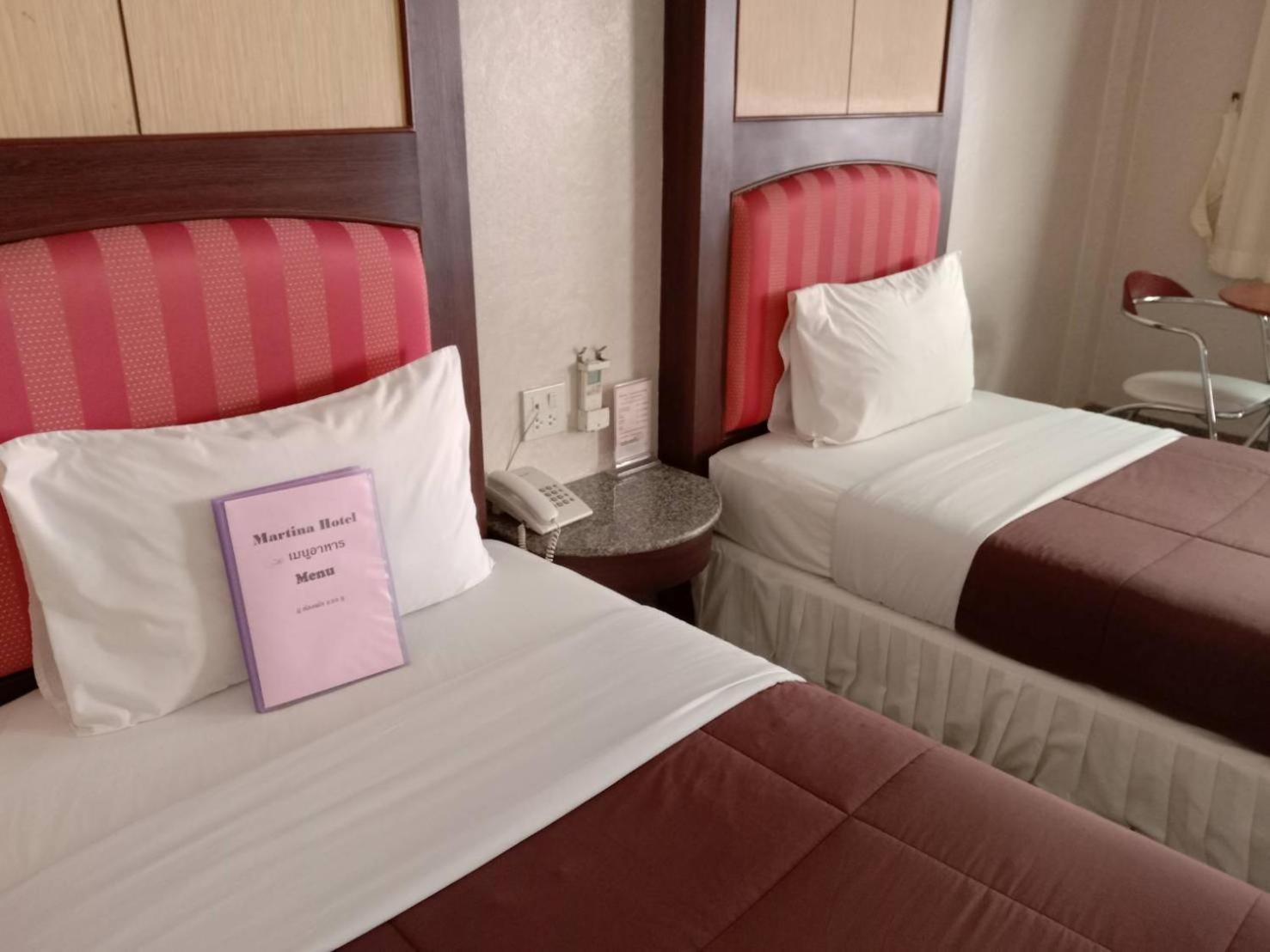 Martina Hotel Surin Buitenkant foto