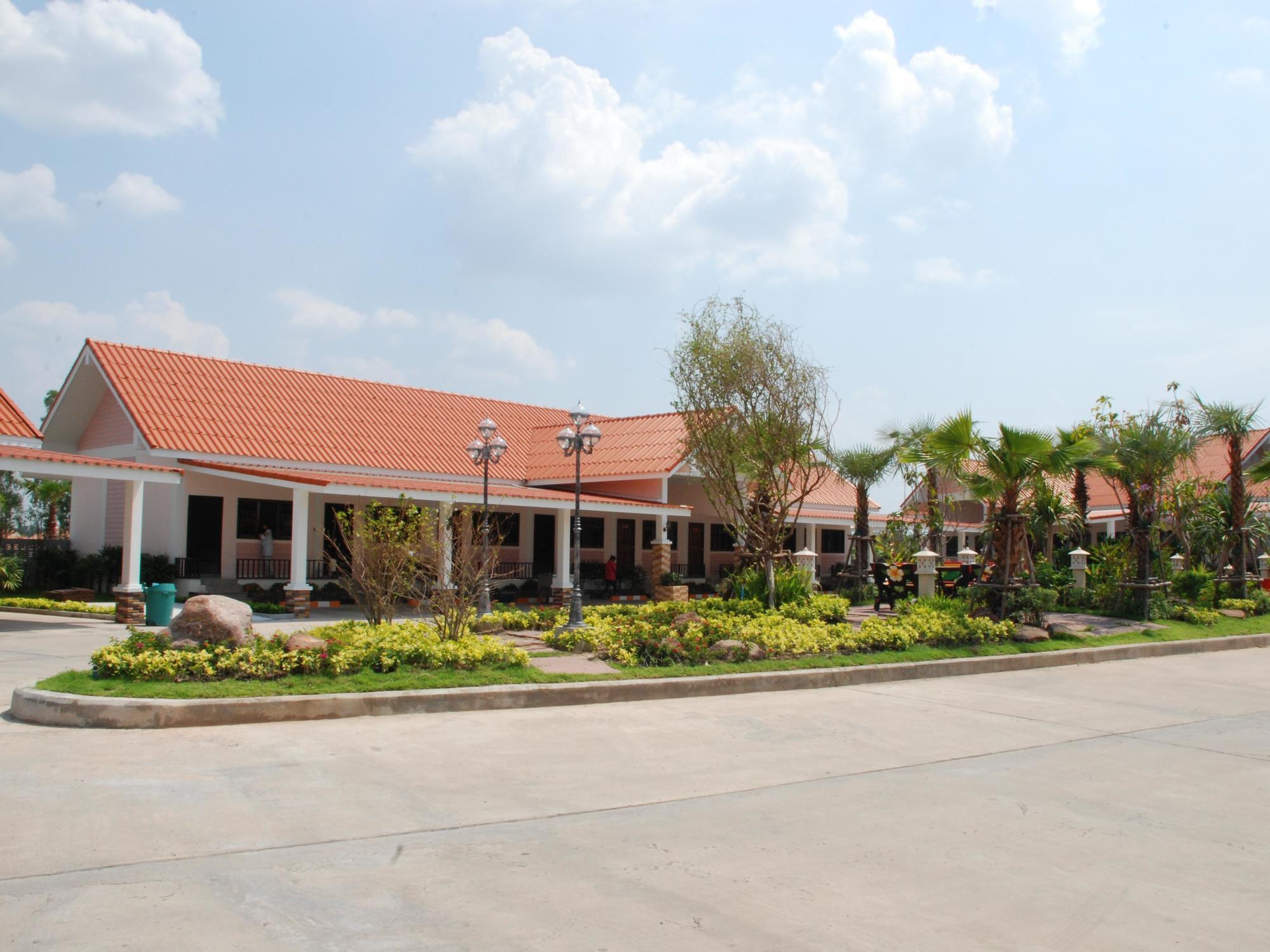 Martina Hotel Surin Buitenkant foto